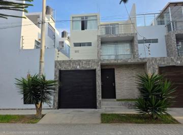Casa de 5 habitaciones, Trujillo · Casa de 3 Pisos con Piscina, Residencial Porto Verde, Trujillo