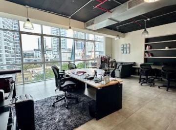 Oficina comercial · 298m² · 4 Dormitorios · 6 Estacionamientos · Oficina en Venta