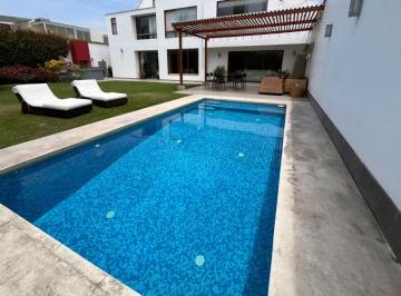 Casa de 4 habitaciones, Lima · Moderna y Amplia Casa con Piscina en La Encantada de Villa