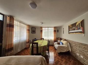 Casa de 4 habitaciones, Arequipa · Vendo Linda Casa en Jose Luis Bustamante y Rivero