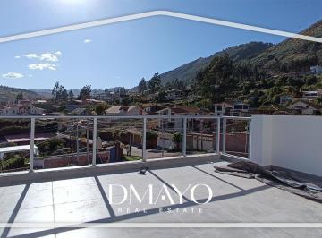 Casa · 425m² · 4 Dormitorios · 4 Estacionamientos · Casa en Venta en Santa María con Gran Terraza y Estacionamiento Para Cuatro Autos