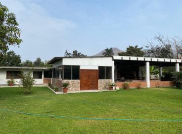 Casa de campo de 2 habitaciones, Lima · Bajo de Precio! Vendo Bonita Casa Campestre con Arboles Frutales.