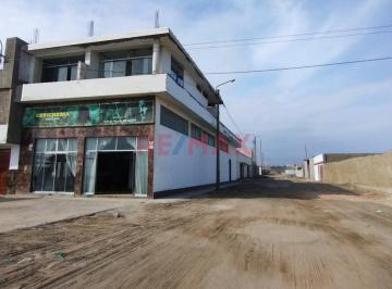 Local comercial · 300m² · 3 Dormitorios · Local Comercial Frente Al Mar – Huanchaquito