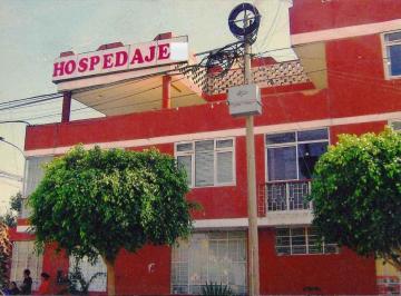 Casa · 650m² · 15 Dormitorios · 1 Estacionamiento · ¡Oportunidad de Inversión! Se Vende Hotel en Ica en Esquina con Excelente Rentabilidad