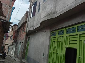 Casa de 2 habitaciones, Huamanga · "Remate" Casa en Venta 147 m² por Motivo de Viaje