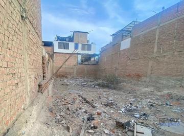 Terreno / Lote · 200m² · Terreno a La Venta San Juan de Miraflores