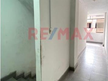 Casa · 720m² · 10 Dormitorios · Se Vende Casa en Santa Anita