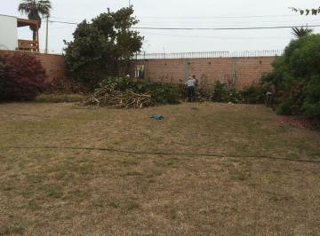 Terreno / Lote , Lima · Venta de Terreno Frente a Parque
