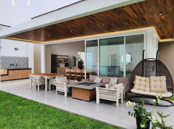 Casa de 3 habitaciones, Lima · Casa Moderna en Venta – Sol de La Molina (3ra Etapa) 559 m² Us$750,000