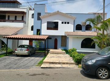 Casa de 5 habitaciones, Lima · Vendo Hermosa Casa en Condominio con Areas Comunes en La Molina