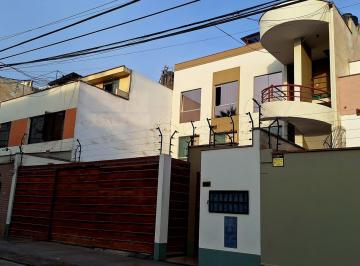 Departamento · 218m² · 4 Dormitorios · 2 Estacionamientos · Departamento a La Venta en San Borja