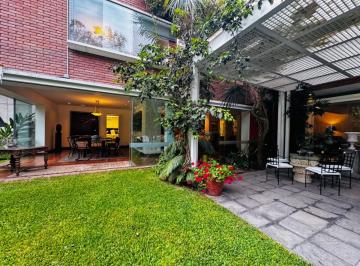 Casa de 3 habitaciones, Lima · Hermosa Casa en Esquina con Gran Jardín – San Isidro