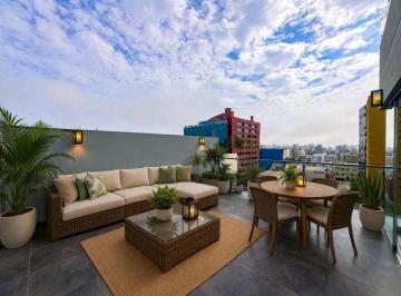Departamento · 324m² · 3 Dormitorios · 2 Estacionamientos · Venta de Triplex en San Isidro, 3 Dorm. c/u con Baño Propio