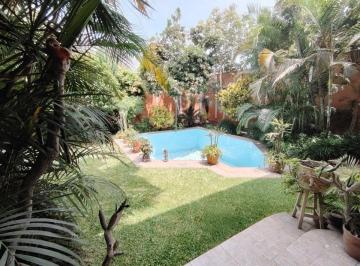 Casa de 7 habitaciones, Lima · ¡El Hogar de Tus Sueños en El Barrio de Las Embajadas!