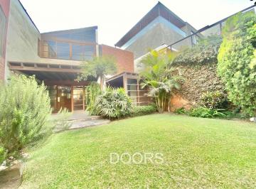 Casa · 227m² · 4 Dormitorios · 1 Estacionamiento · Casa en Venta en La Urb. Islas del Sol, La Molina