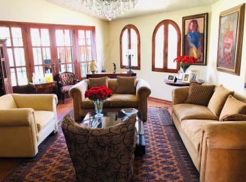Casa de 3 habitaciones, Lima · Hermosa Casa Tipo Hacienda con Rústicos y Finos Acabados. a Media Cuadra de Parque Privado!