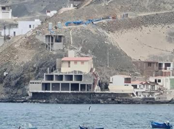 Terreno / Lote · 600m² · 10 Dormitorios · 8 Estacionamientos · Hotel Boutique o Casa con Muelle Propio de Ocasión