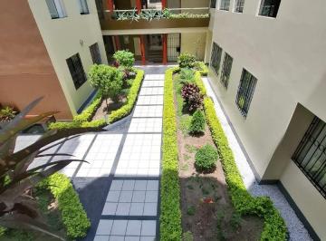 Departamento de 3 habitaciones, Lima · Vendo Dpto. 2do. Piso Vista Exterior 3dorm. Cerca Hospital Rebagliati Jesus Maria