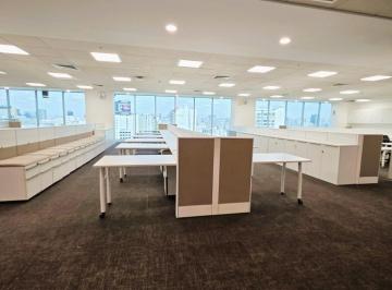 Oficina comercial · 581m² · 12 Dormitorios · 4 Estacionamientos · Se Vende Oficina de 581 m² en El Piso 13 de Edificio Empresarial Gerpal Miraflores