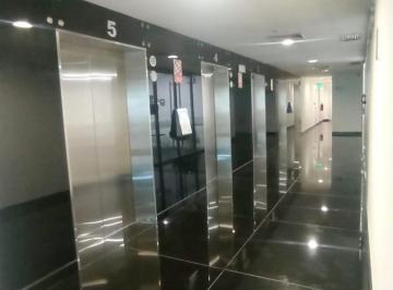 Oficina comercial · 200m² · Se Vende Oficina en Miraflores con Excelente Conectividad a Través de La Vía Expresa
