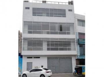 Local comercial · 660m² · Local en San Juan de Dios