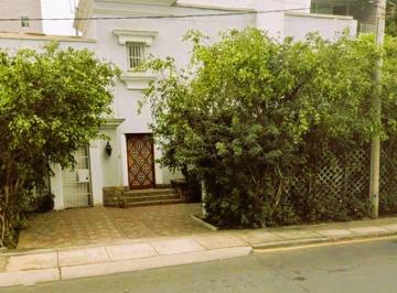 Casa de 7 habitaciones, Lima · ¡Oportunidad de Inversión! Casa en Venta San Isidro!