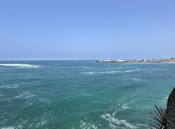 Casa · 166m² · 4 Dormitorios · 2 Estacionamientos · Venta Casa con Espectacular Vista Al Mar! Altos de Kontiki Punt Hermosa
