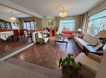 Casa · 425m² · 7 Dormitorios · 2 Estacionamientos · Casa en Venta en La Urb. Las Lomas de La Molina Vieja