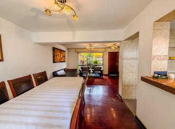 Casa · 199m² · 5 Dormitorios · 1 Estacionamiento · Ocasión Casa Miraflores 136.20