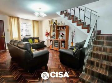 Casa · 243ha · 5 Dormitorios · 1 Estacionamiento · ¡Ocasión! Venta de Casa 2 Pisos 243 m² - San Juan de Miraflores– Us$209,000
