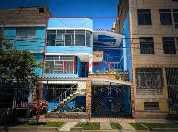 Casa · 320m² · 9 Dormitorios · Casa en Alquiler de 3 Pisos en Urb. Latina – Jlo, Para empresas.(G. Yalico)