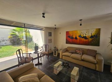 Casa de 4 habitaciones, Lima · Ab - 1539 - Se Vende Casa Para Remodelar o Como Terreno en El Remanso de La Molina