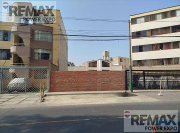 Terreno / Lote · 311m² · Venta Terreno Premiun a Pasos de La Av Encalada, 311.87 m² – Surco
