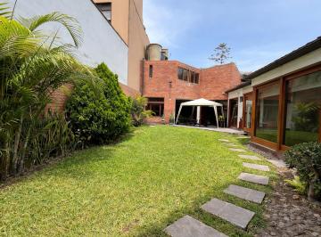 Casa de 3 habitaciones, Lima · Casa en Alquiler 336 m², Aurora, Miraflores, 3 Hab. Jardín, Cochera Doble + Cerca de Colegios
