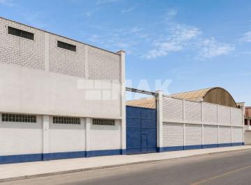 Nave industrial , Lima · Excelente Local en Una Magnífica Ubicación en La Urbanización Villa Marina.