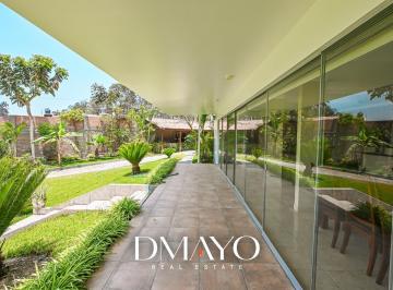 Casa · 500m² · 7 Dormitorios · 10 Estacionamientos · Venta Casa y Terreno con Piscina 1850 m², Moderna, de Lujo - Pachacamac