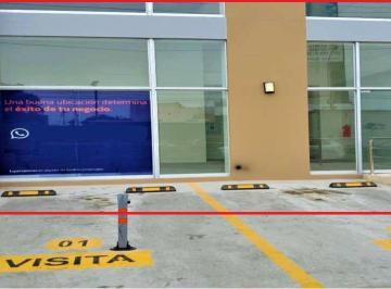 Local comercial , Lima · Ubicado Sobre Av República de Panamá, Este Local Se Encuentra en un Entorno de Alto Movimiento.