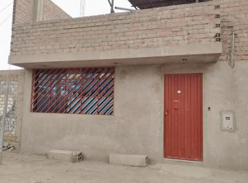 Casa · 240m² · 3 Dormitorios · 1 Estacionamiento · Casa en Venta - Brisas de Carabayllo