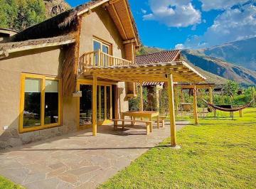 Casa · 600m² · 3 Dormitorios · 3 Estacionamientos · Casa en Alquiler