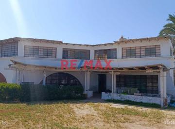 Local comercial , Pisco · ¡Gran Oportunidad de Inversión en Paracas! - en Alquiler