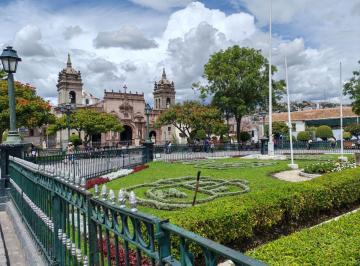 Casa de 14 habitaciones, Huamanga · Inversión Inmobiliaria Premium – Centro Histórico de Ayacucho