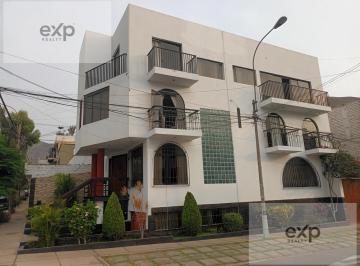 Casa · 251m² · 7 Dormitorios · 1 Estacionamiento · Casa en La Capilla