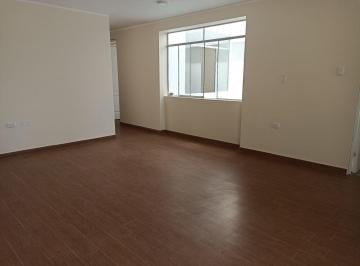 Departamento de 3 habitaciones, Huancayo · Se Vende Departamento 1er Piso Cerca Al Polideportivo