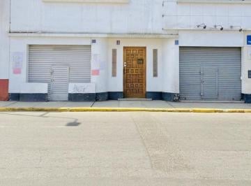 Local comercial · 210m² · 5 Dormitorios · 2 Estacionamientos · Local en Trujillo