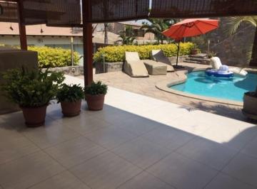 Casa de 4 habitaciones, Lima · Casa Puerta a Calle, Piscina, Terraza, Parrilla, Mini Dpto U Oficina Independiente!