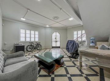 Casa · 317m² · 7 Dormitorios · Se Vende Amplia Casa en Esquina Para Proyecto Inmobiliario