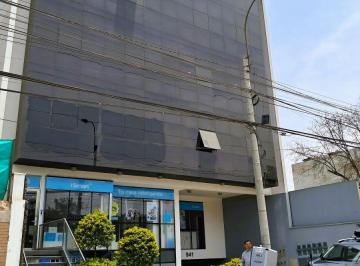 Oficina comercial , Lima · Super Oficina Implementada y Ubicada en Edificio Empresarial - Frente Al Toulouse