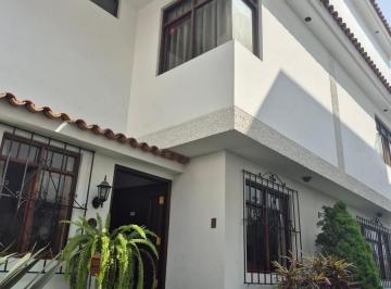 Casa · 250m² · 5 Dormitorios · 2 Estacionamientos · Vendo Linda Casa en Condominio en Jiron Buen Retiro 1, Urbanizacion Fundo Monterrico Chico, Surco