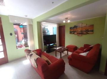 Casa de 6 habitaciones, Lima · Casa de 3 Pisos con Patio Para 2 Autos – Amplitud, Iluminación y Ubicación Estratégica.
