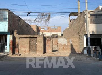 Terreno / Lote · 180m² · ¡Oportunidad Única! Terreno en Exclusiva Urbanización de Comas